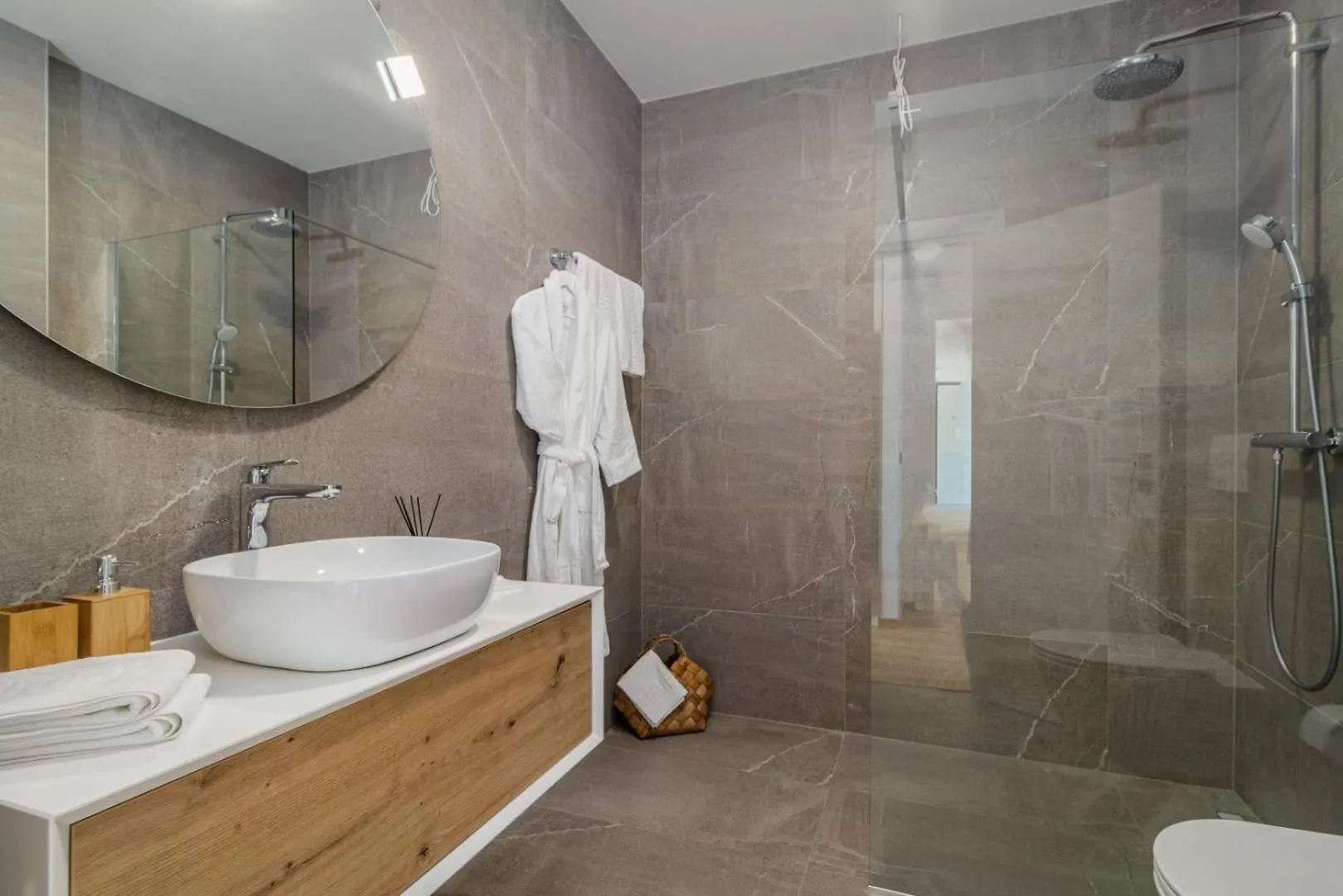 Luxury Taboo Villa & Spa In Medulin For 8 People With Heated Pool- Wellness & Sea View