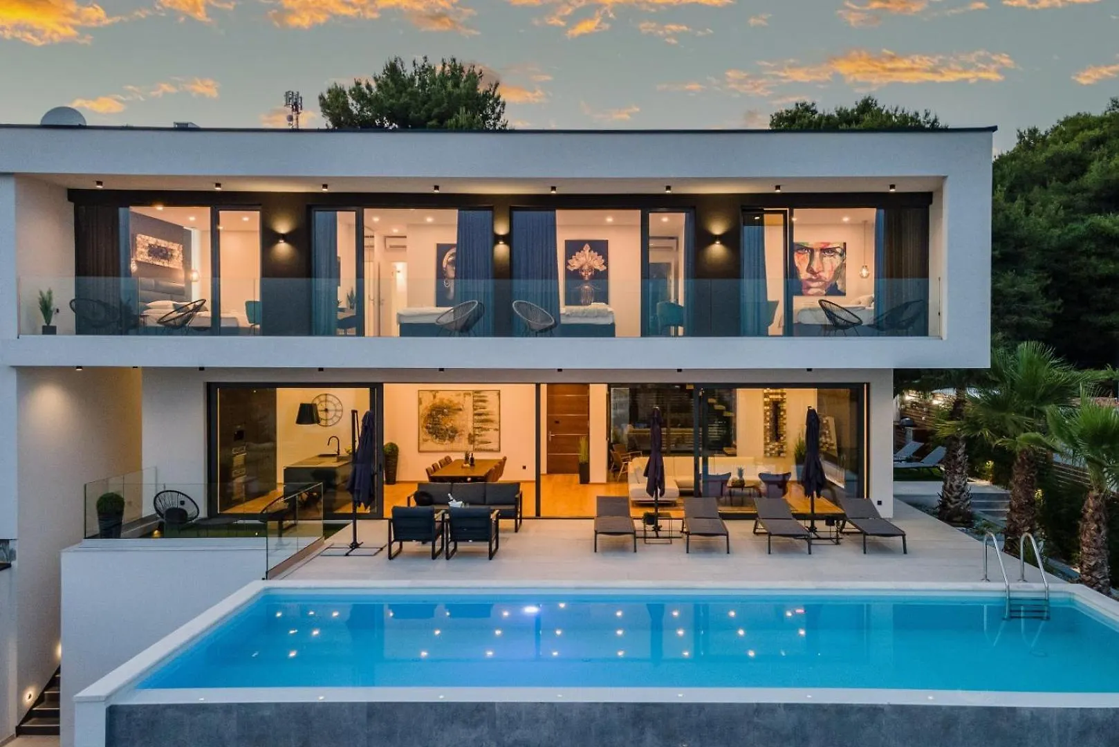 Luxury Taboo Villa & Spa In Medulin For 8 People With Heated Pool- Wellness & Sea View